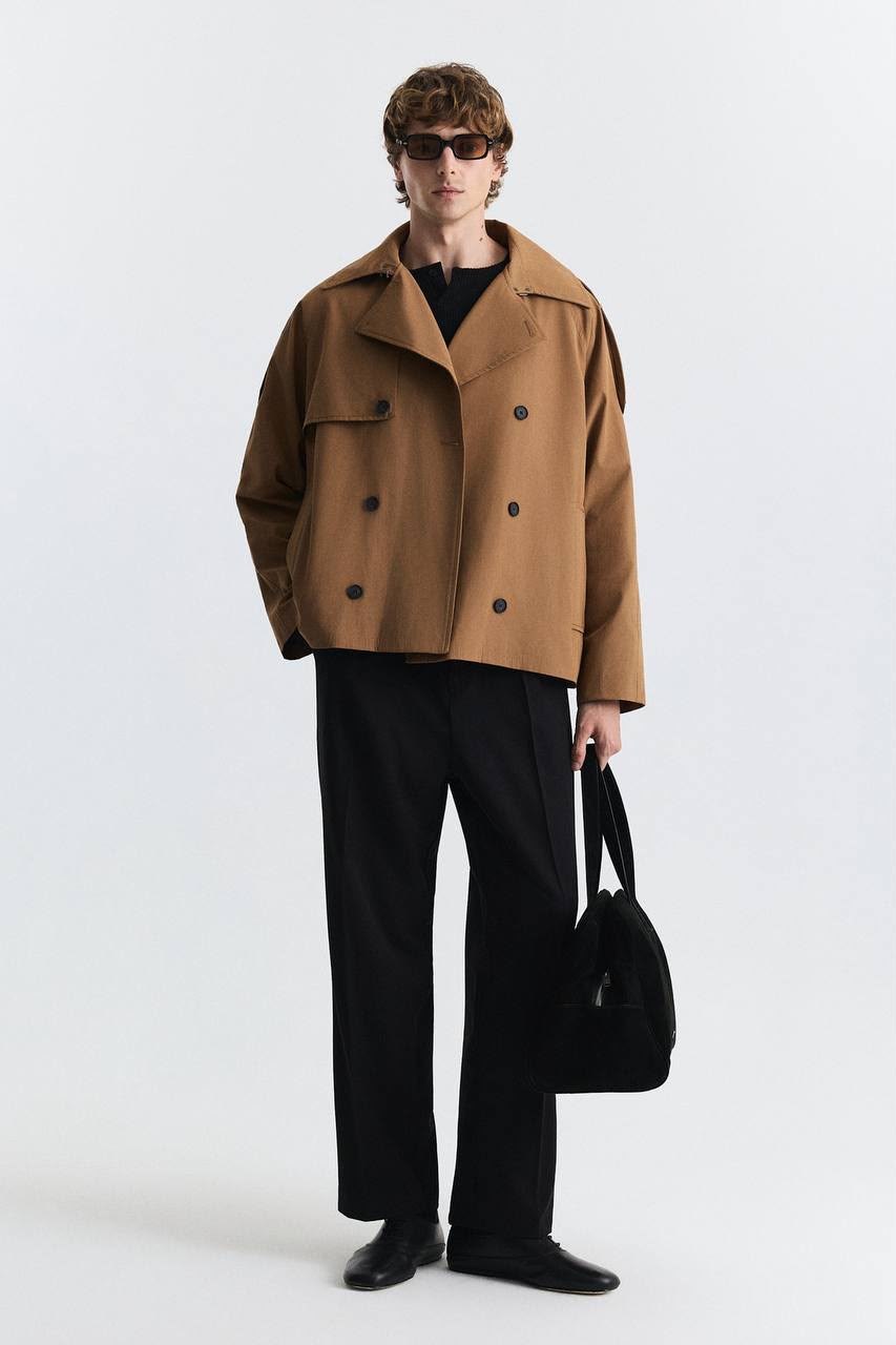 Short double-breasted trench