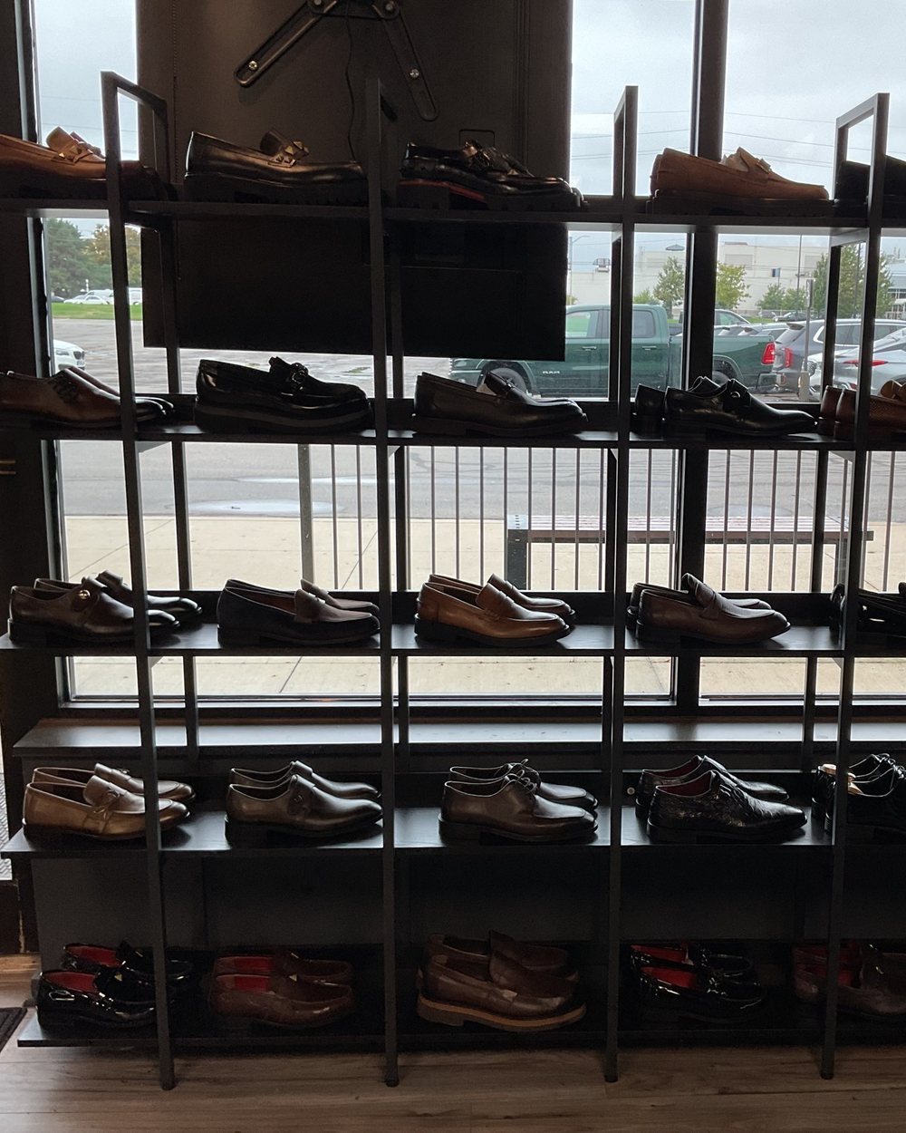 Loafers in Brown & Black